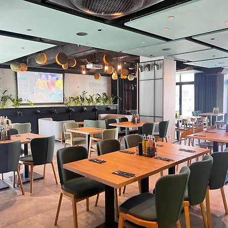 Port Pink&blue Podczele - 404 Golden Wings *